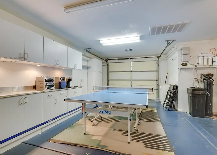 Havasu Getaway W/ Pool, Hot Tub & Game