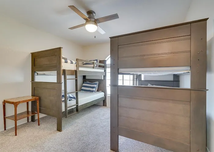Havasu Getaway W/ Pool, Hot Tub & Game