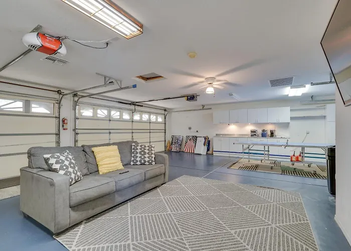 Holiday home Havasu Getaway W/ Pool, Hot Tub & Game