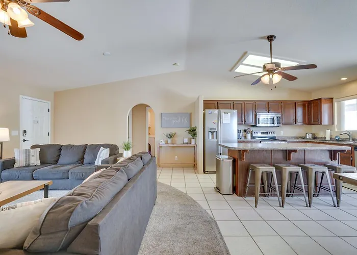 Havasu Getaway W/ Pool, Hot Tub & Game Lake Havasu City